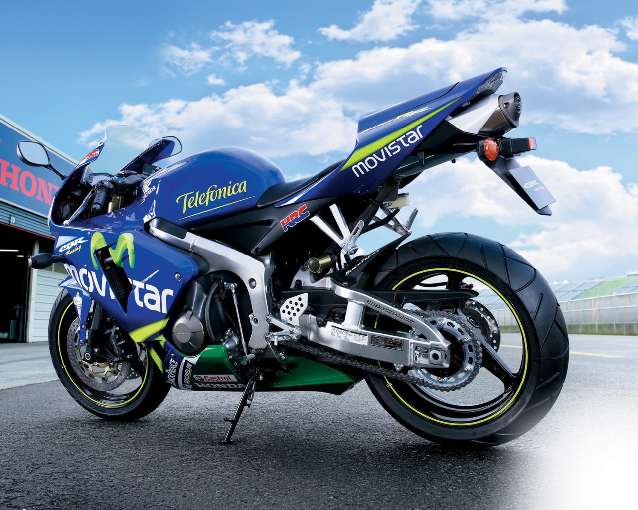 Мотоцикл модели Honda CBR 600 RR