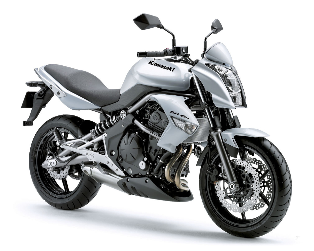 Мотоцикл модели Kawasaki ER-6n