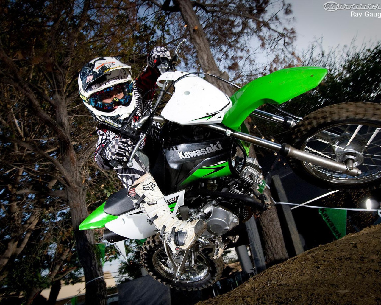 Мотоцикл модели Kawasaki KLX 110