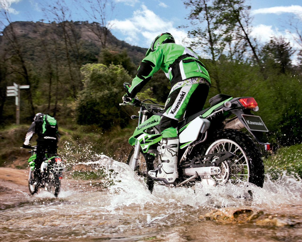 Мотоцикл модели Kawasaki KLX 250