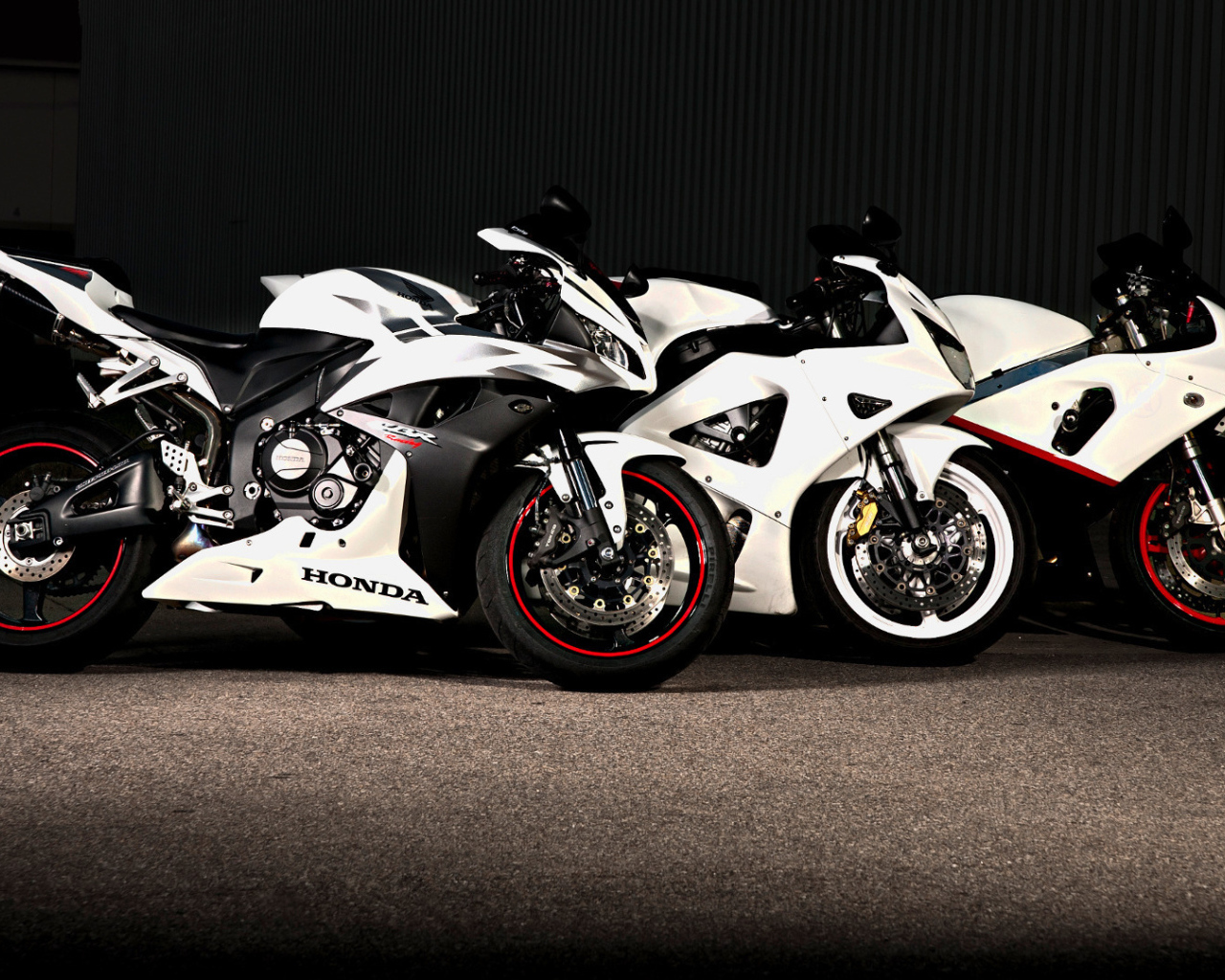 Быстрый мотоцикл Honda CBR 600 RR