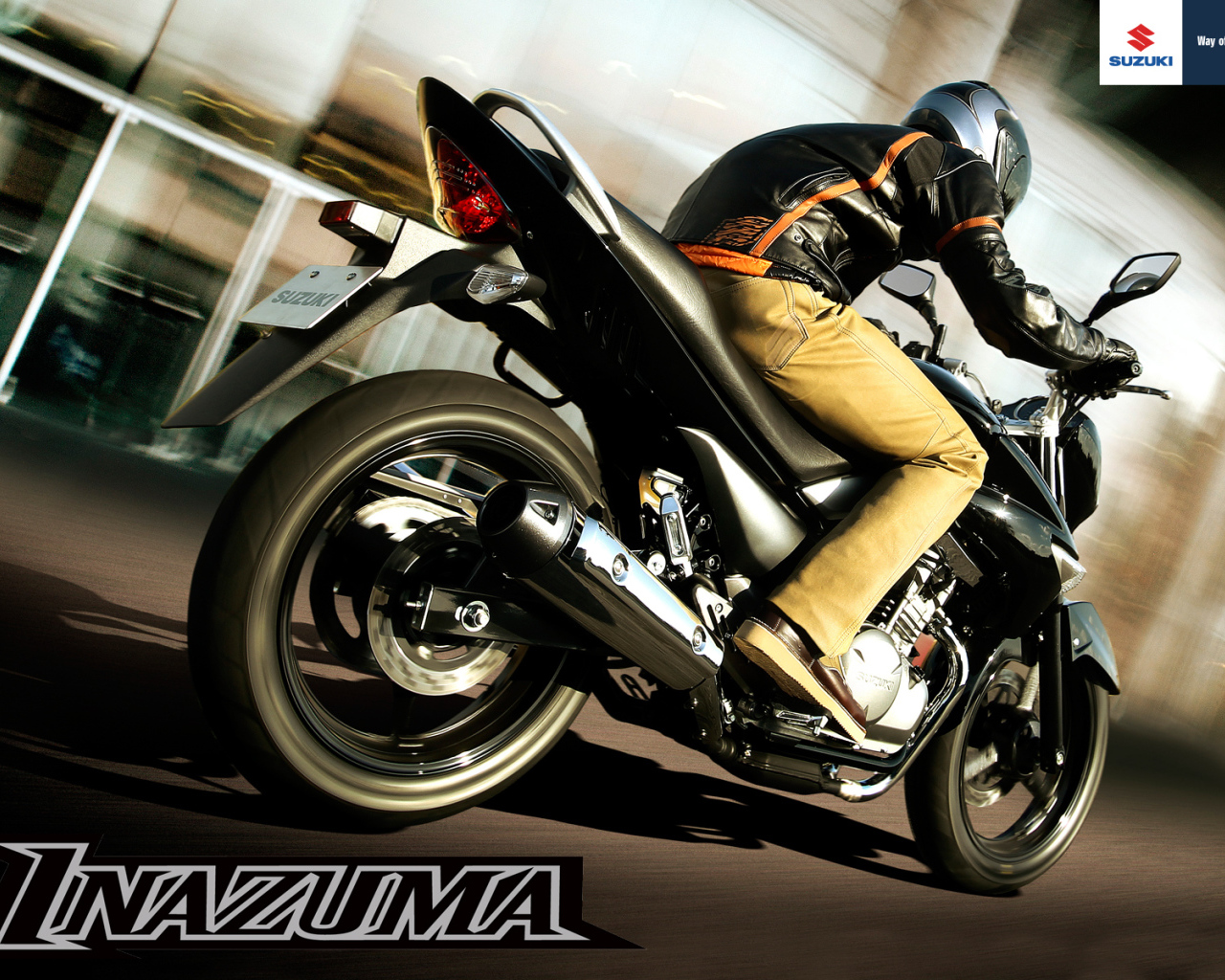 Быстрый мотоцикл Suzuki  Inazuma