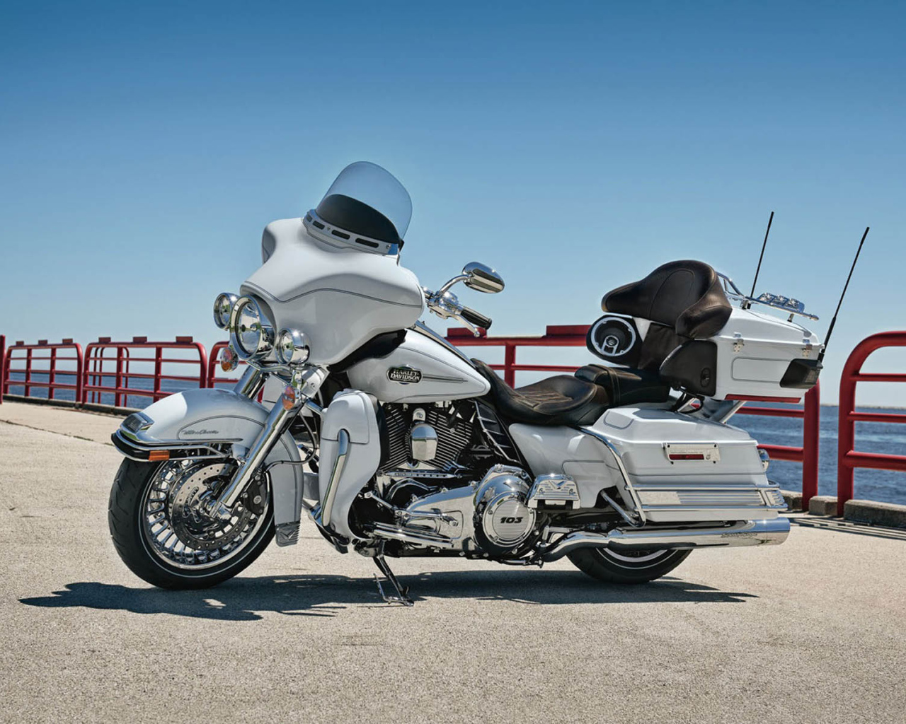 Невероятный мотоцикл Harley-Davidson CVO Electra Glide Ultra Classic