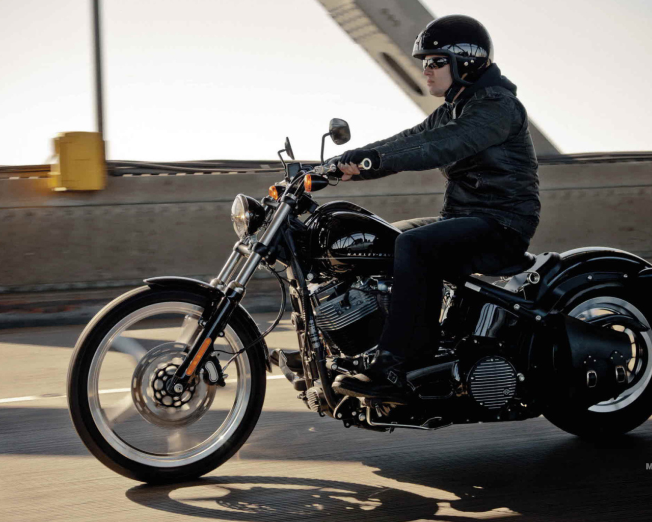 Невероятный мотоцикл Harley-Davidson Softail Blackline