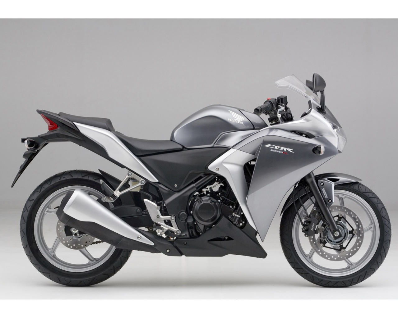 Невероятный мотоцикл Honda CBR 250 R