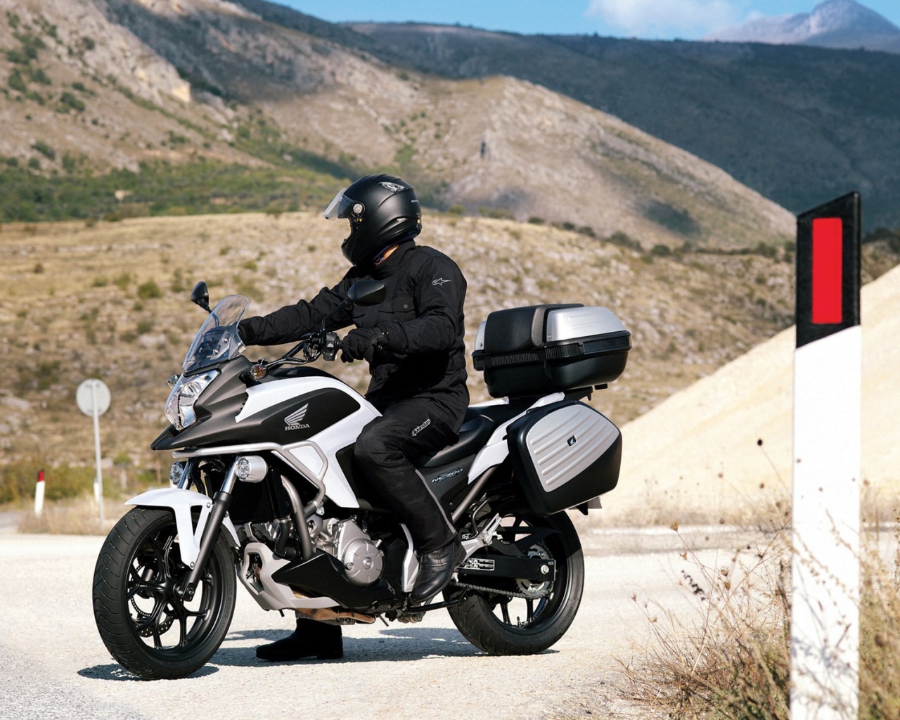 Невероятный мотоцикл Honda NC 700 X