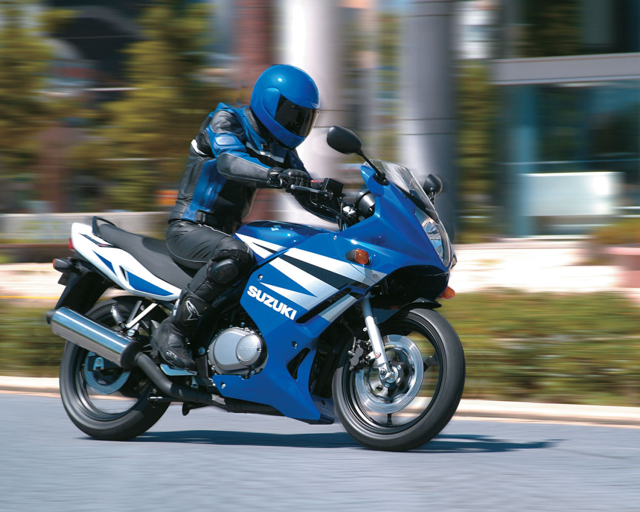 Невероятный мотоцикл Suzuki  GS 500 F 