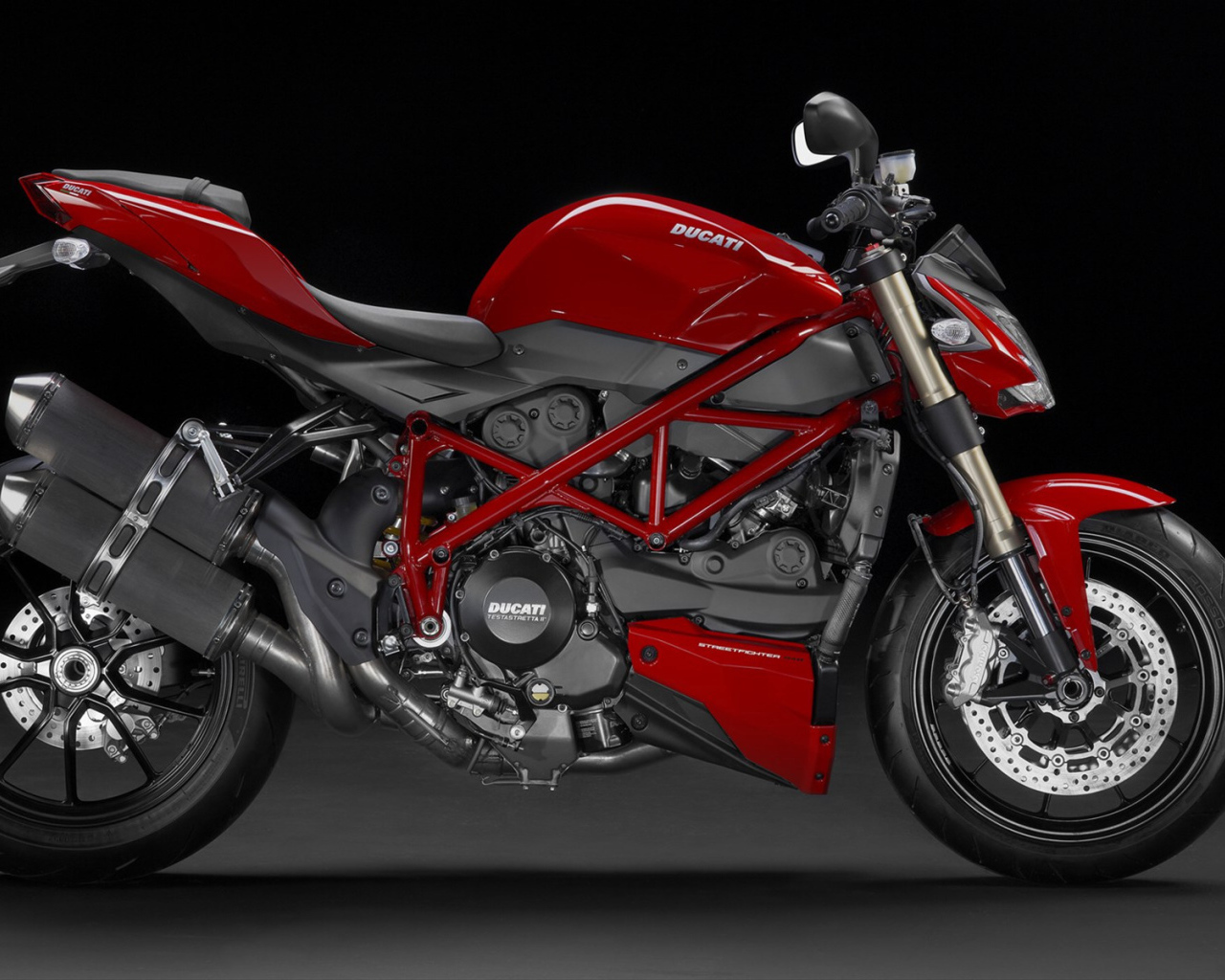 Невероятно быстрый мотоцикл Ducati Streetfighter 848