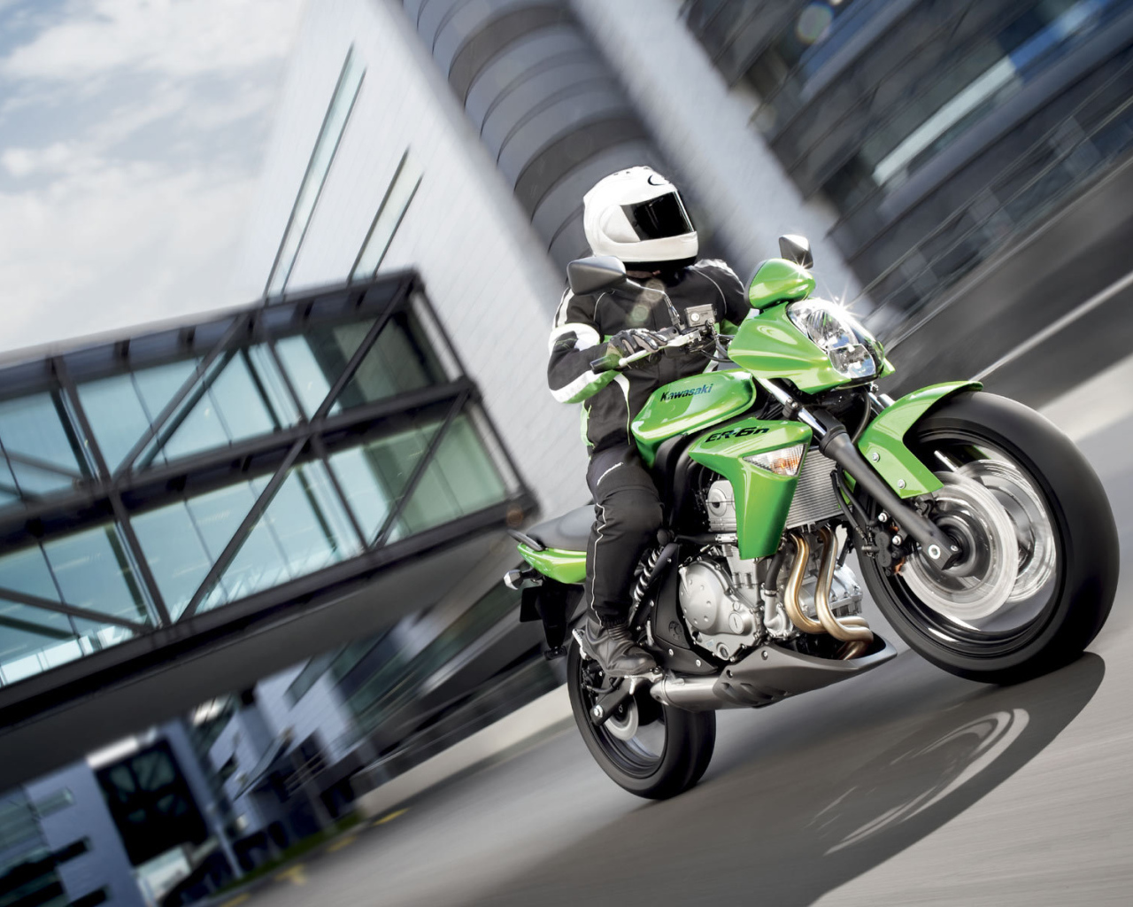 Невероятно быстрый мотоцикл Kawasaki ER-6f