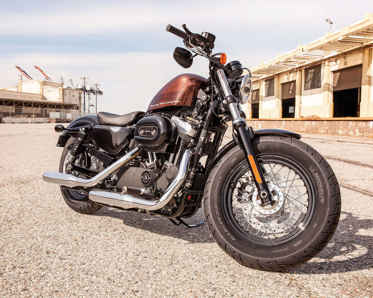 Невероятно быстрый мотоцикл Harley-Davidson XL 1200X Sportster Forty-Eight