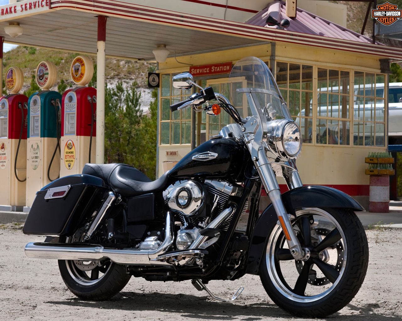 Мотоцикл модели Harley-Davidson Dyna Switchback