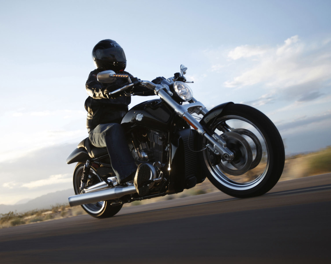 Мотоцикл модели Harley-Davidson V-Rod Muscle