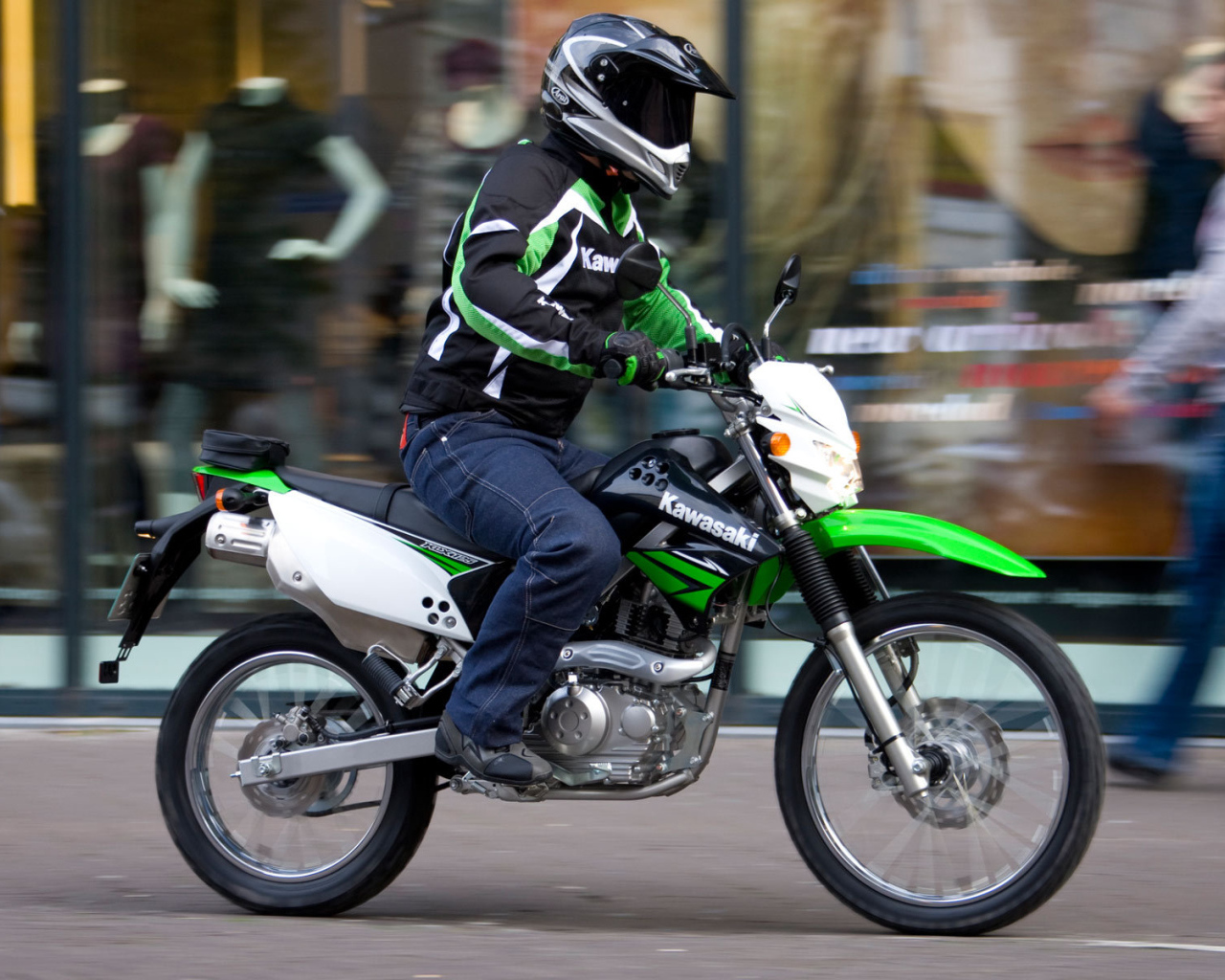 Новый мотоцикл Kawasaki KLX 125