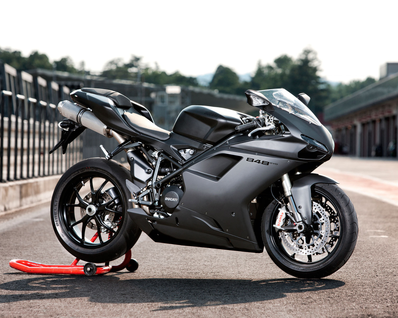 Новый мотоцикл Ducati Superbike 848 Evo