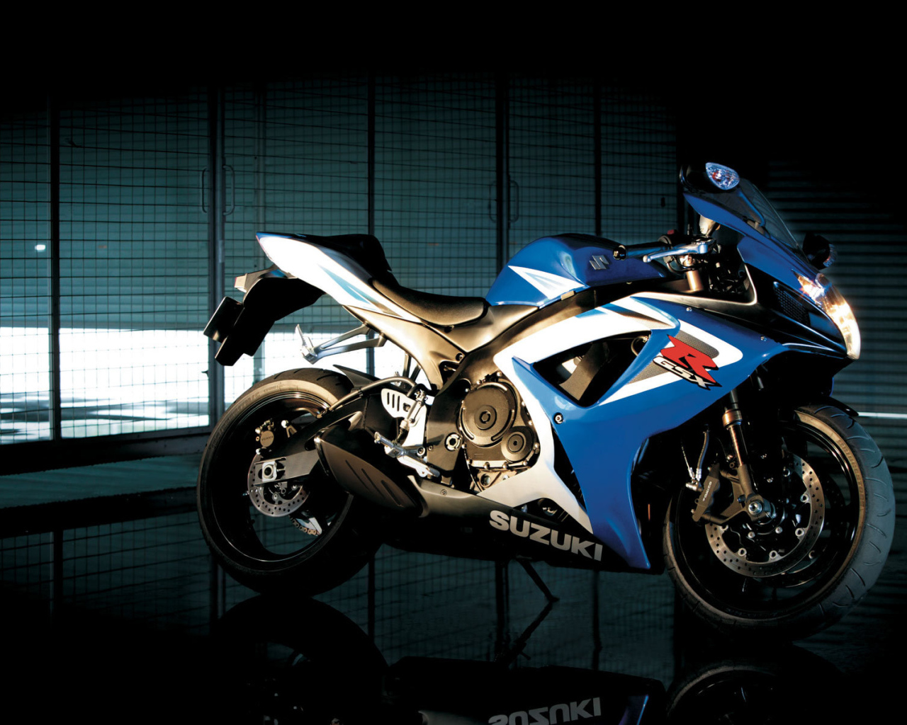 Новый мотоцикл Suzuki GSX-R 750