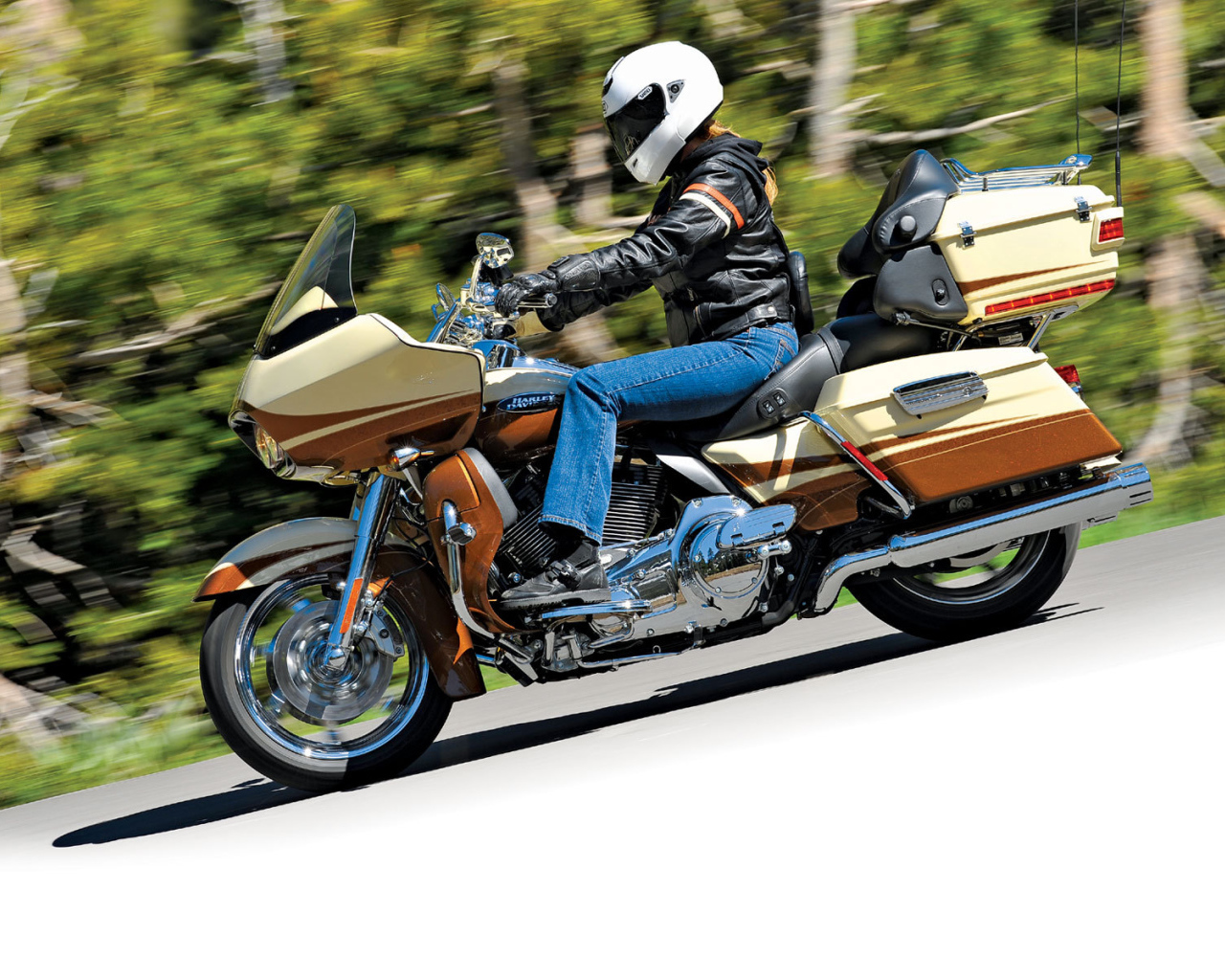 Новый мотоцикл Harley-Davidson CVO Road Glide Custom