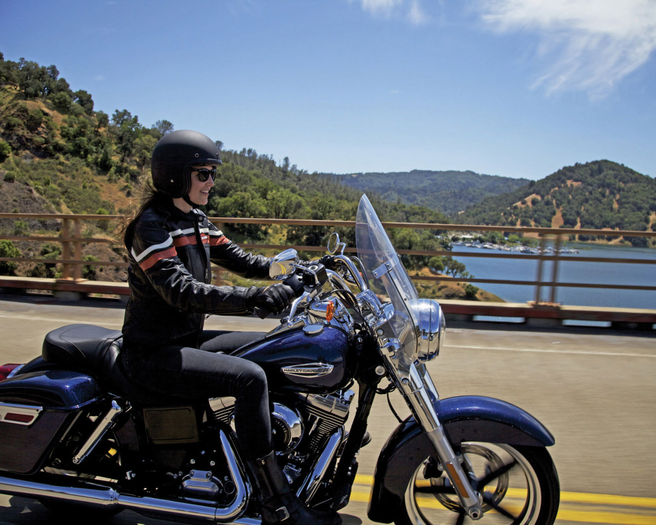 Новый мотоцикл Harley-Davidson Dyna Switchback