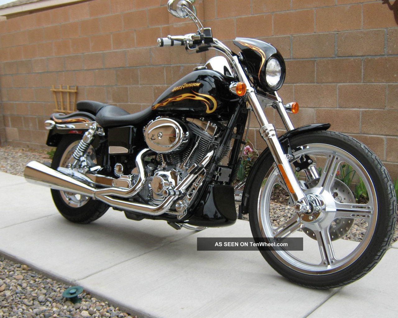 Новый мотоцикл Harley-Davidson Dyna Switchback