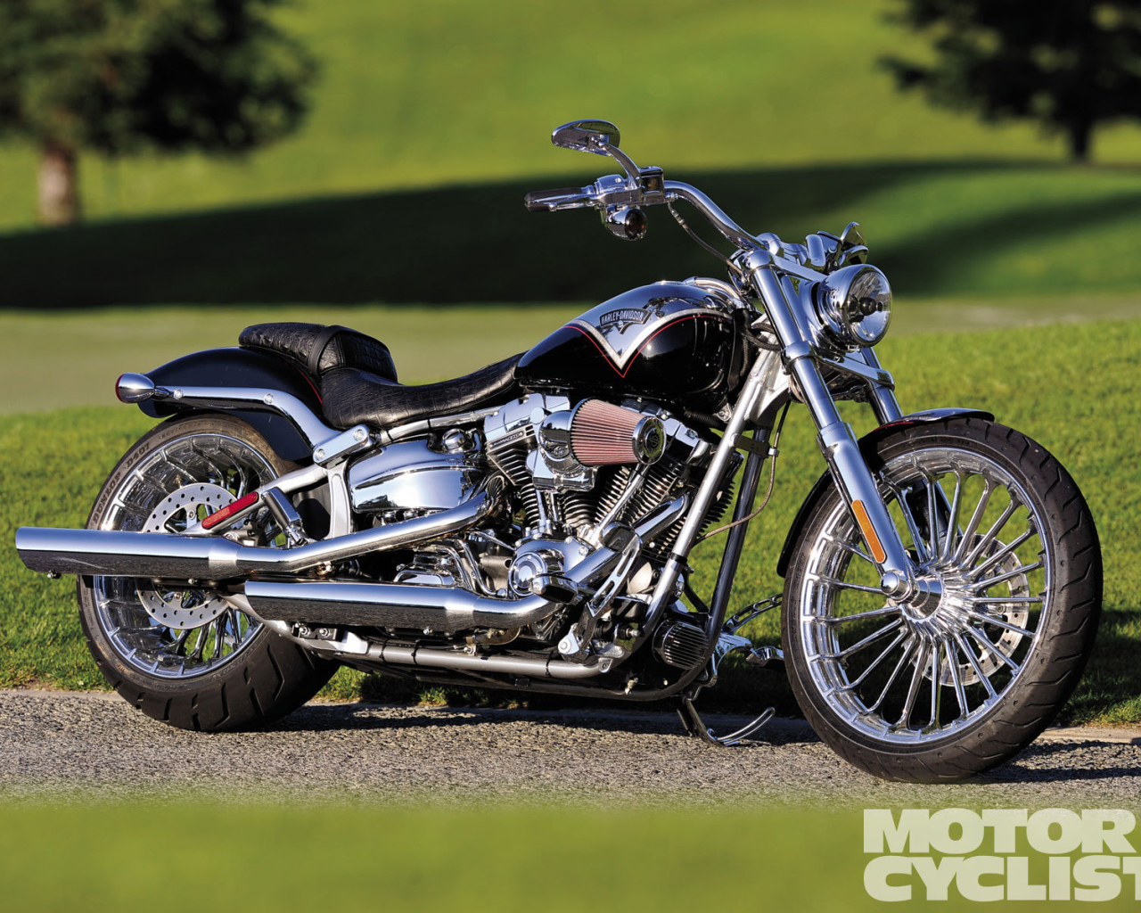 Новый мотоцикл Harley-Davidson Softail Breakout