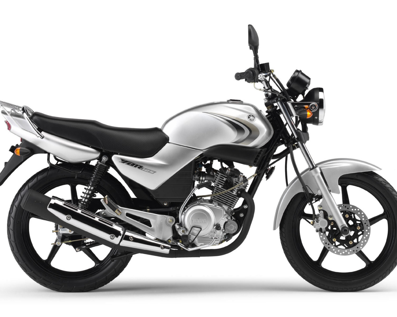 Новый надежный мотоцикл Suzuki Boulevard S 40