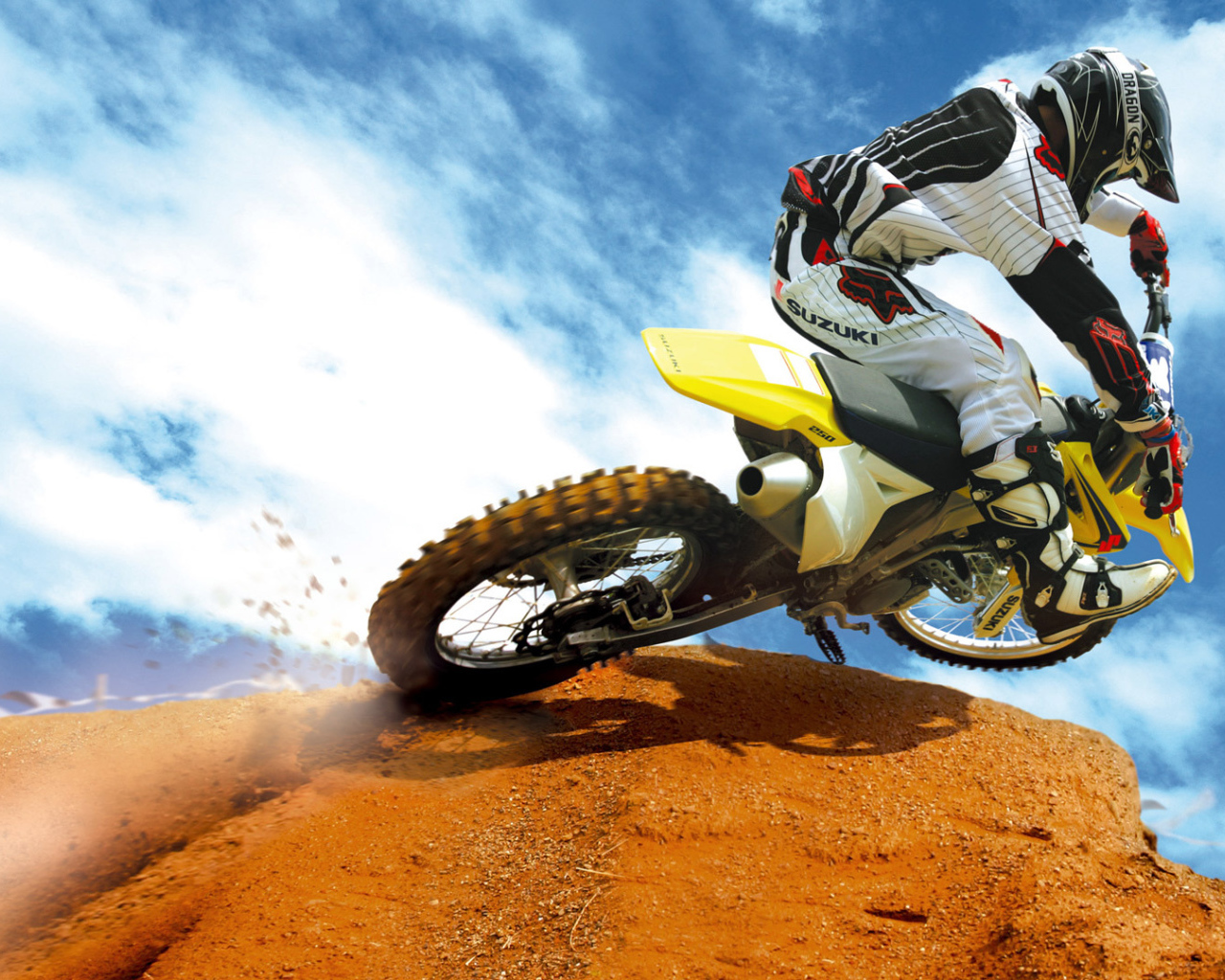 Новый надежный мотоцикл Suzuki RM-Z 250