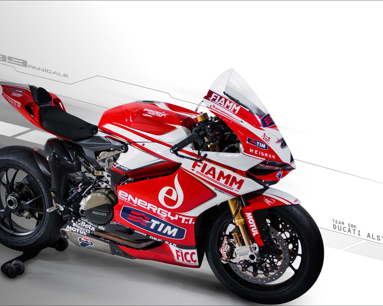 Новый надежный мотоцикл Ducati Superbike 1199 Panigale