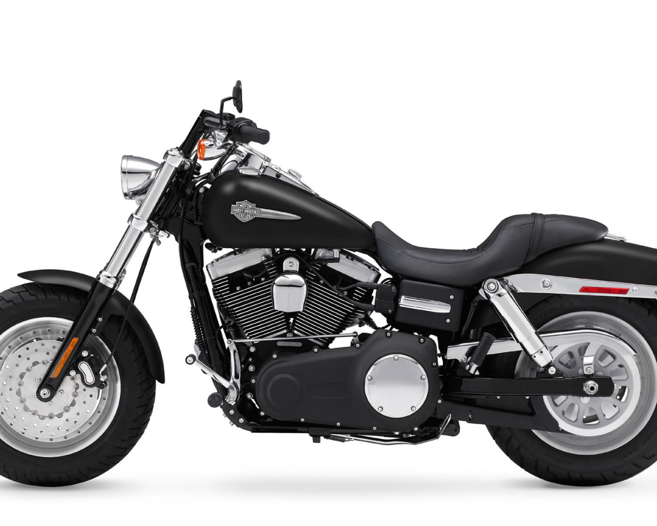 Новый надежный мотоцикл Harley-Davidson Dyna Fat Bob