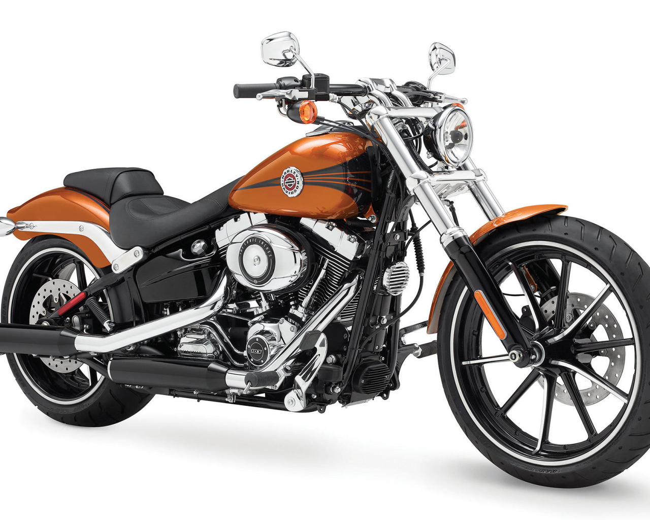 Новый надежный мотоцикл Harley-Davidson Softail Breakout