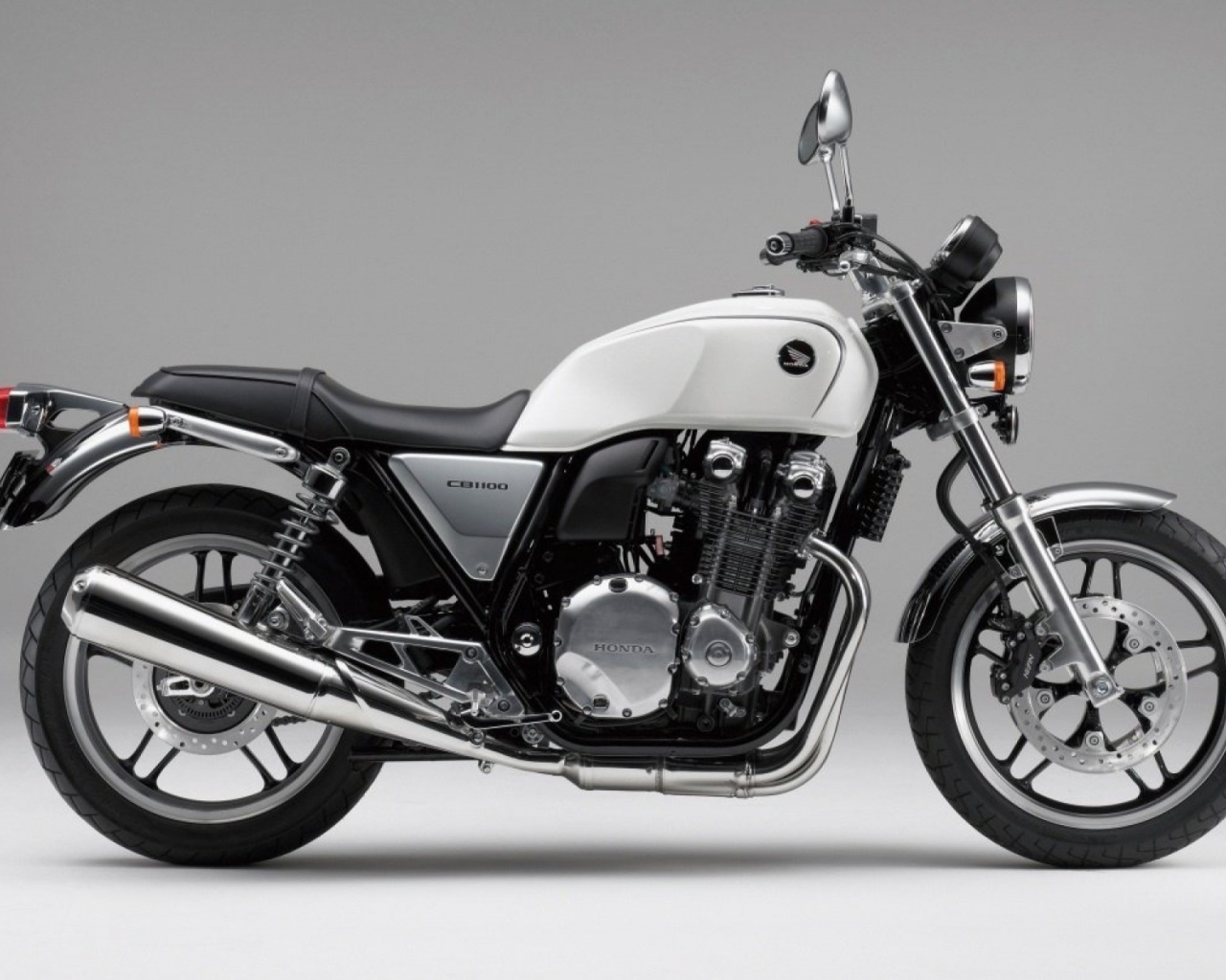 Новый надежный мотоцикл Honda CB 1100