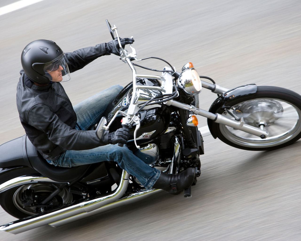 Новый надежный мотоцикл Kawasaki VN 900 Classic