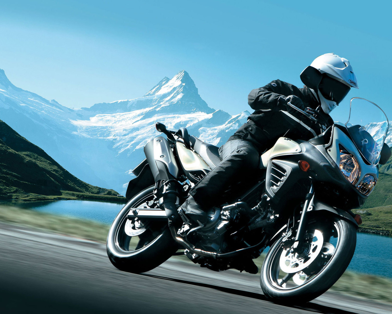 Новый надежный мотоцикл Suzuki V-Storm 650 ABS