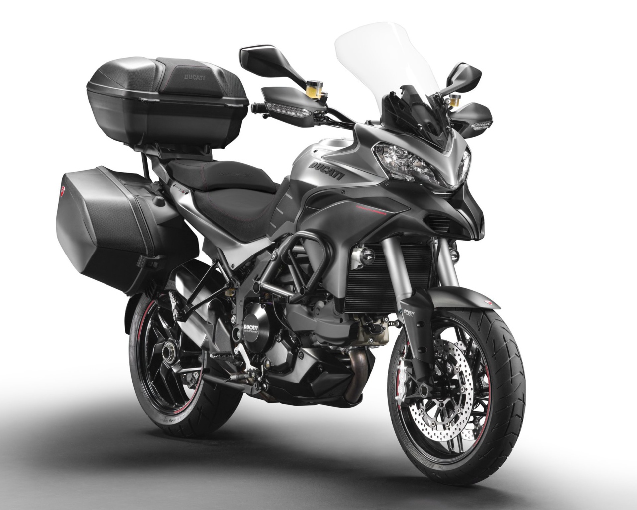 Популярный мотоцикл Ducati Multistrada 1200 S Granturismo