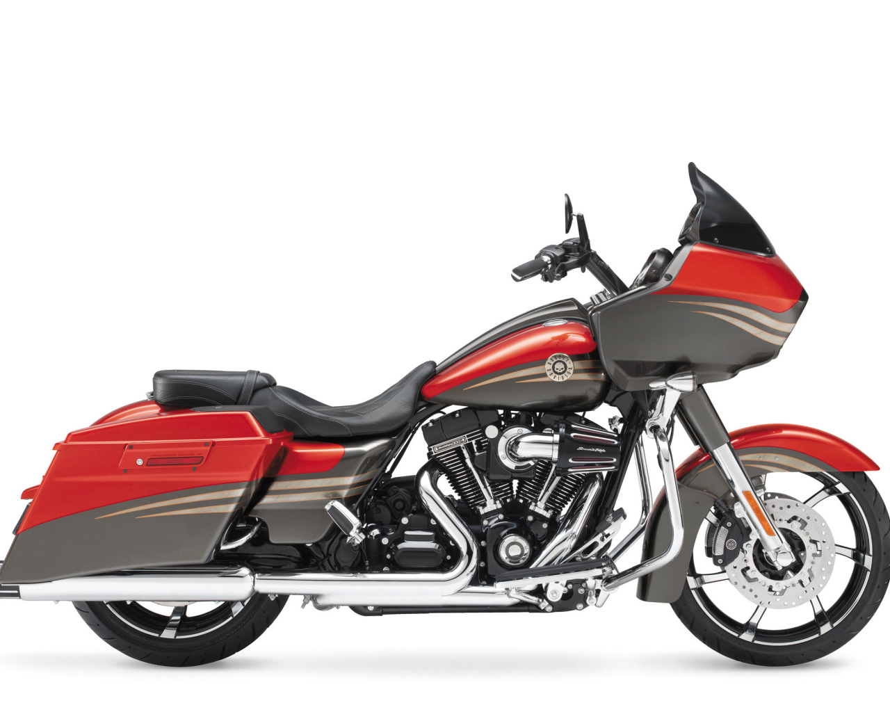 Популярный мотоцикл Harley-Davidson CVO Road Glide Custom