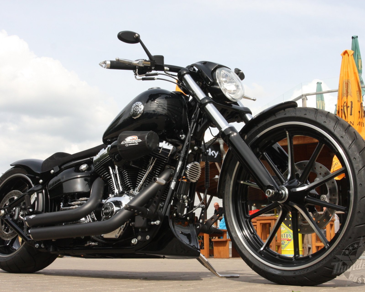 Популярный мотоцикл Harley-Davidson Softail Breakout