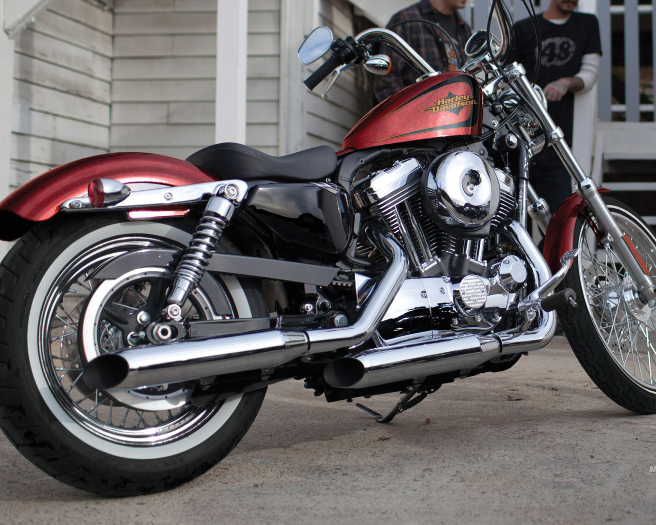 Популярный мотоцикл Harley-Davidson XL 1200V Sportster Seventy-Two