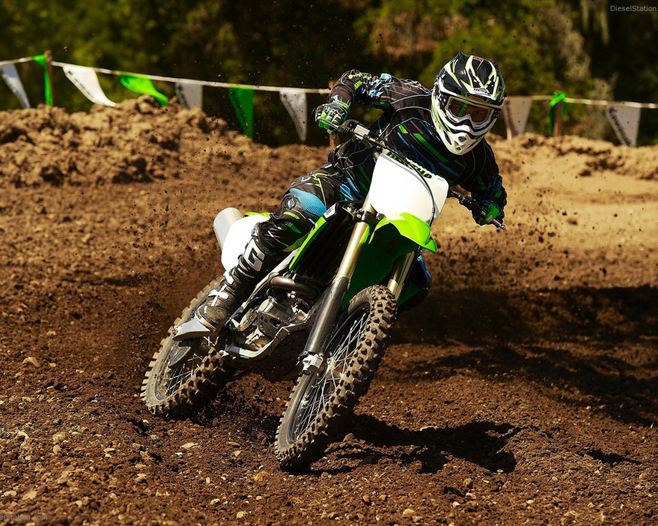 Популярный мотоцикл Kawasaki KX 450 F