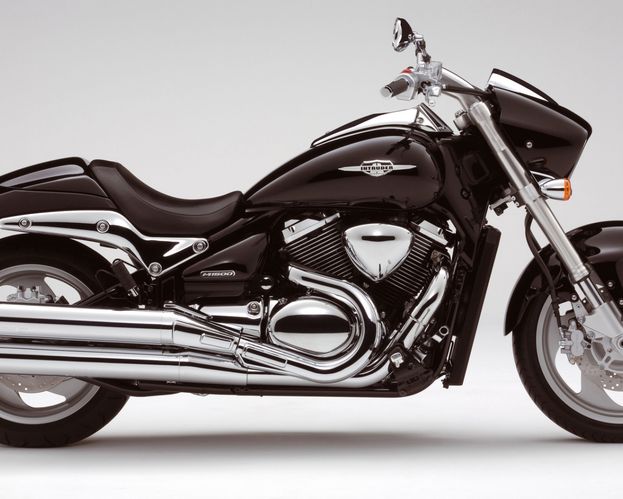 Популярный мотоцикл Suzuki  Intruder M1500