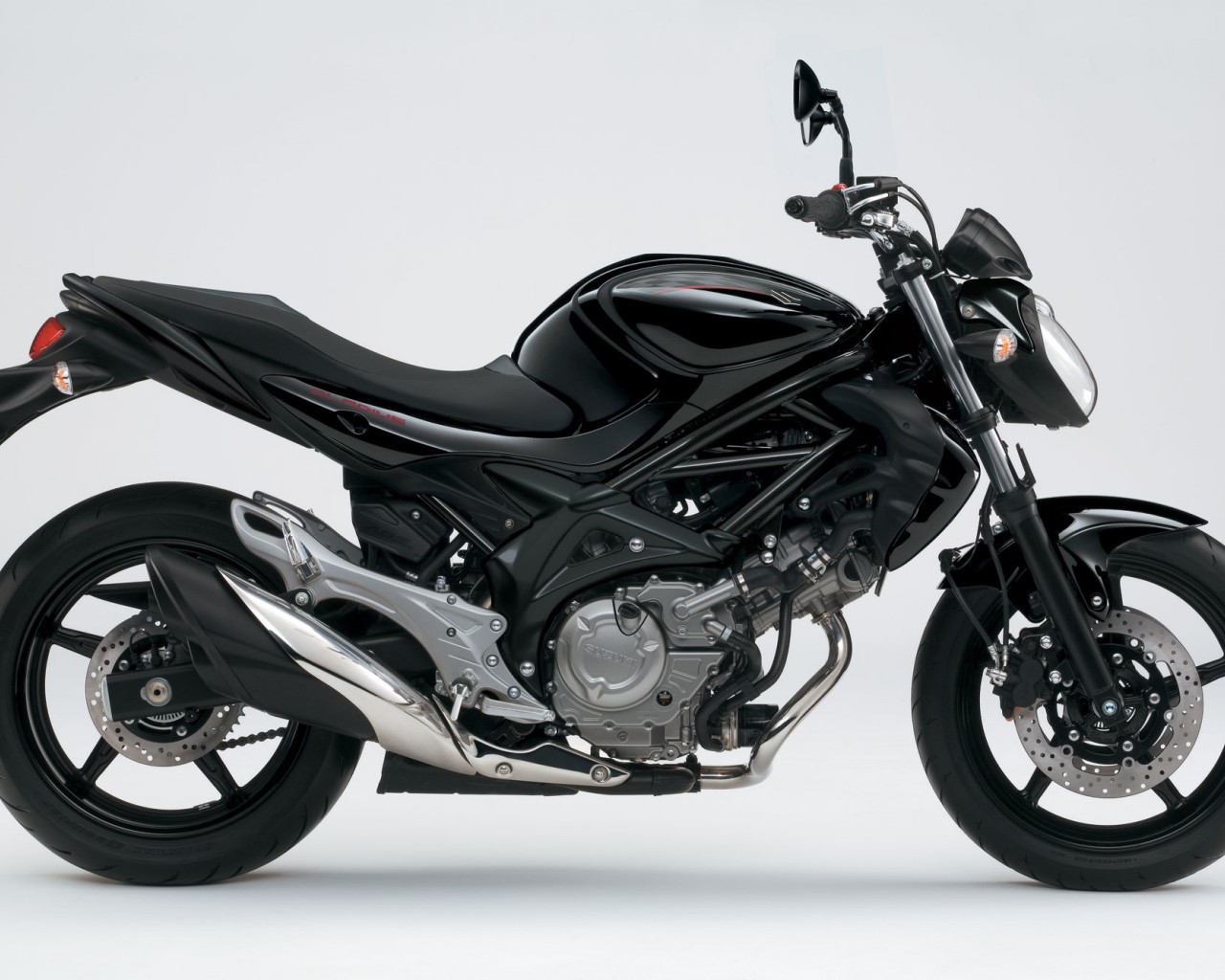 Популярный мотоцикл Suzuki SFV 650