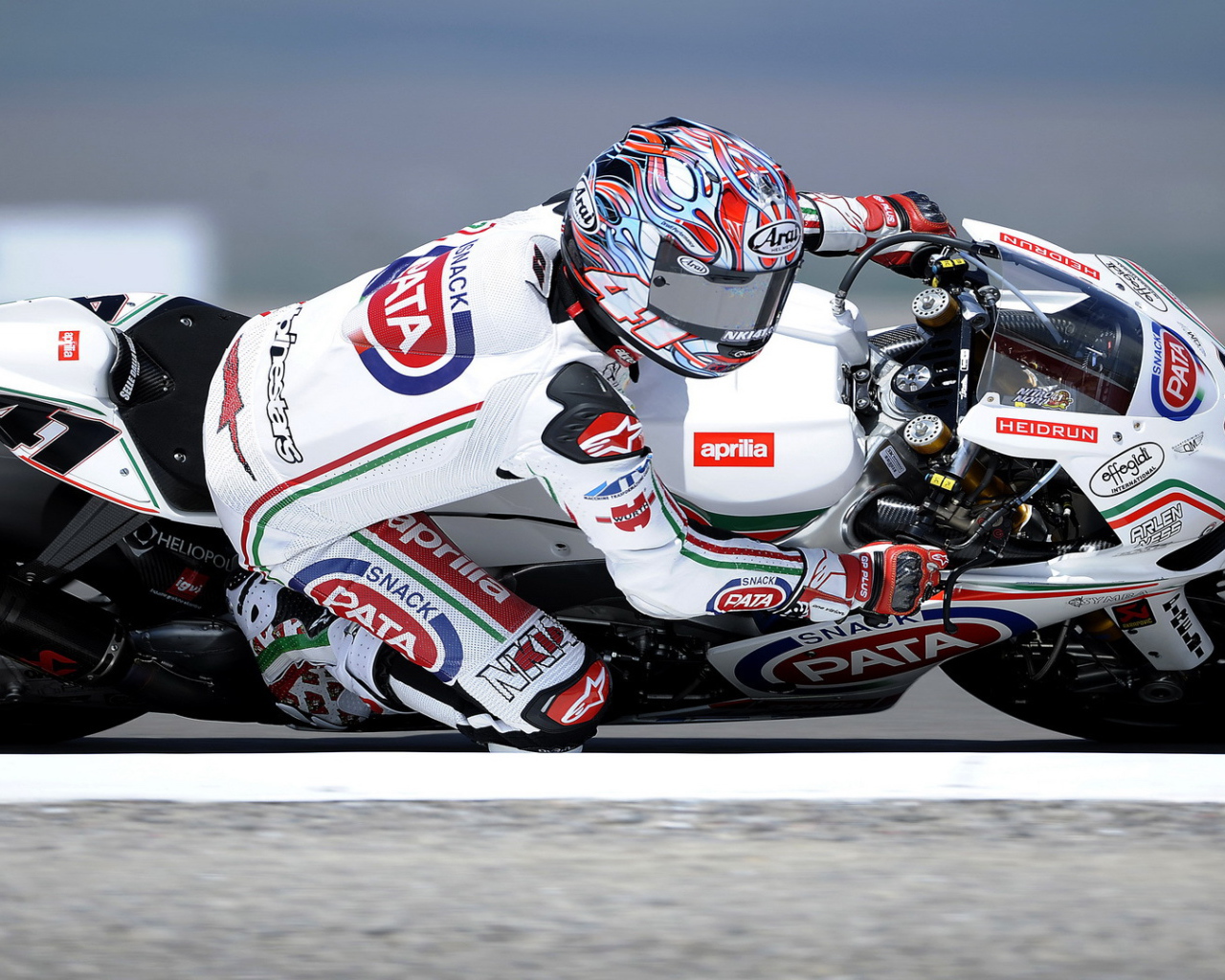 Гонщик на мотоцикле