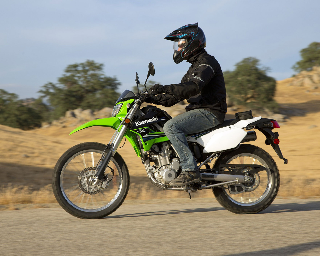 Надежный мотоцикл Kawasaki KLX 250