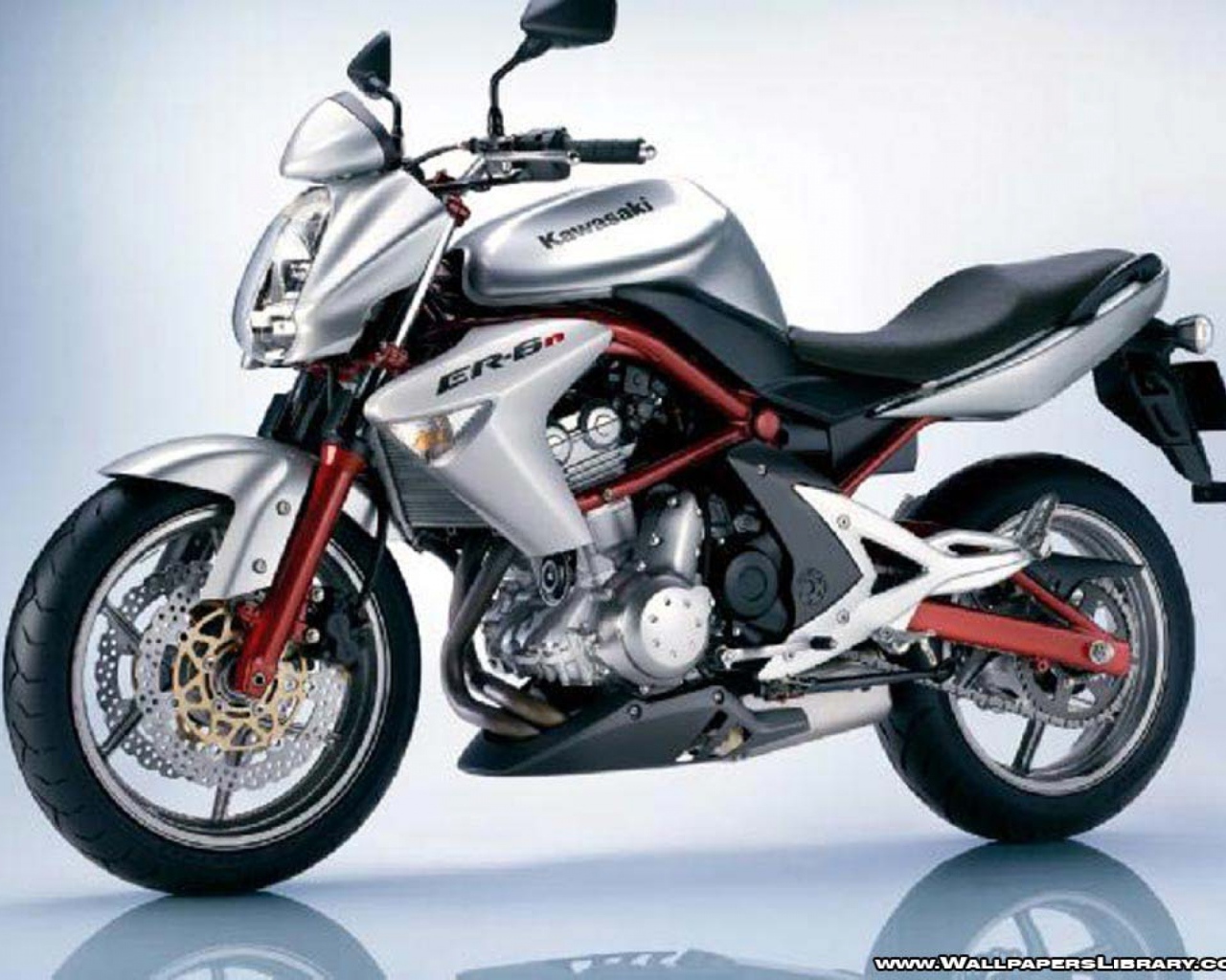 Надежный мотоцикл Kawasaki ER-6n