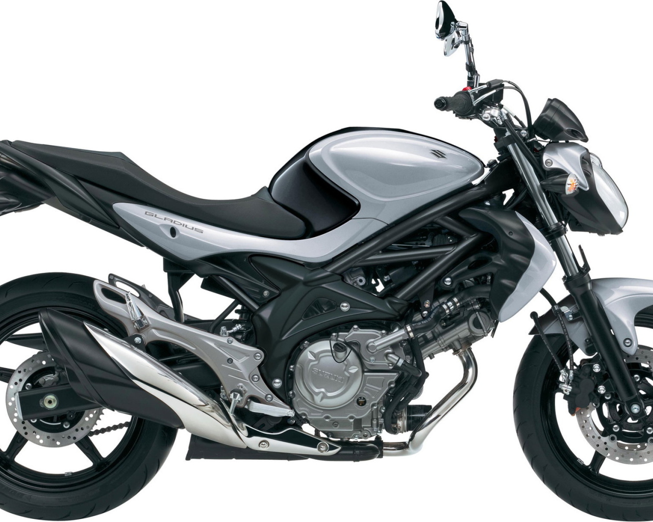 Надежный мотоцикл Suzuki  Inazuma