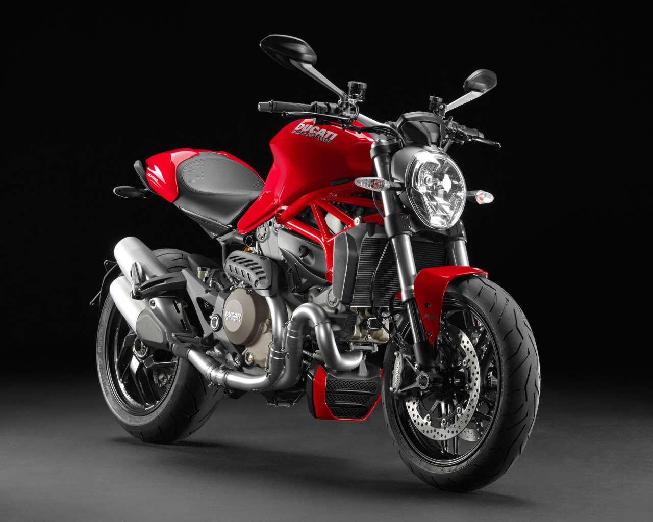 Надежный мотоцикл Ducati Monster 1200