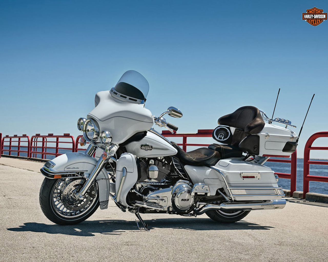 Надежный мотоцикл Harley-Davidson Electra Glide Ultra Classic