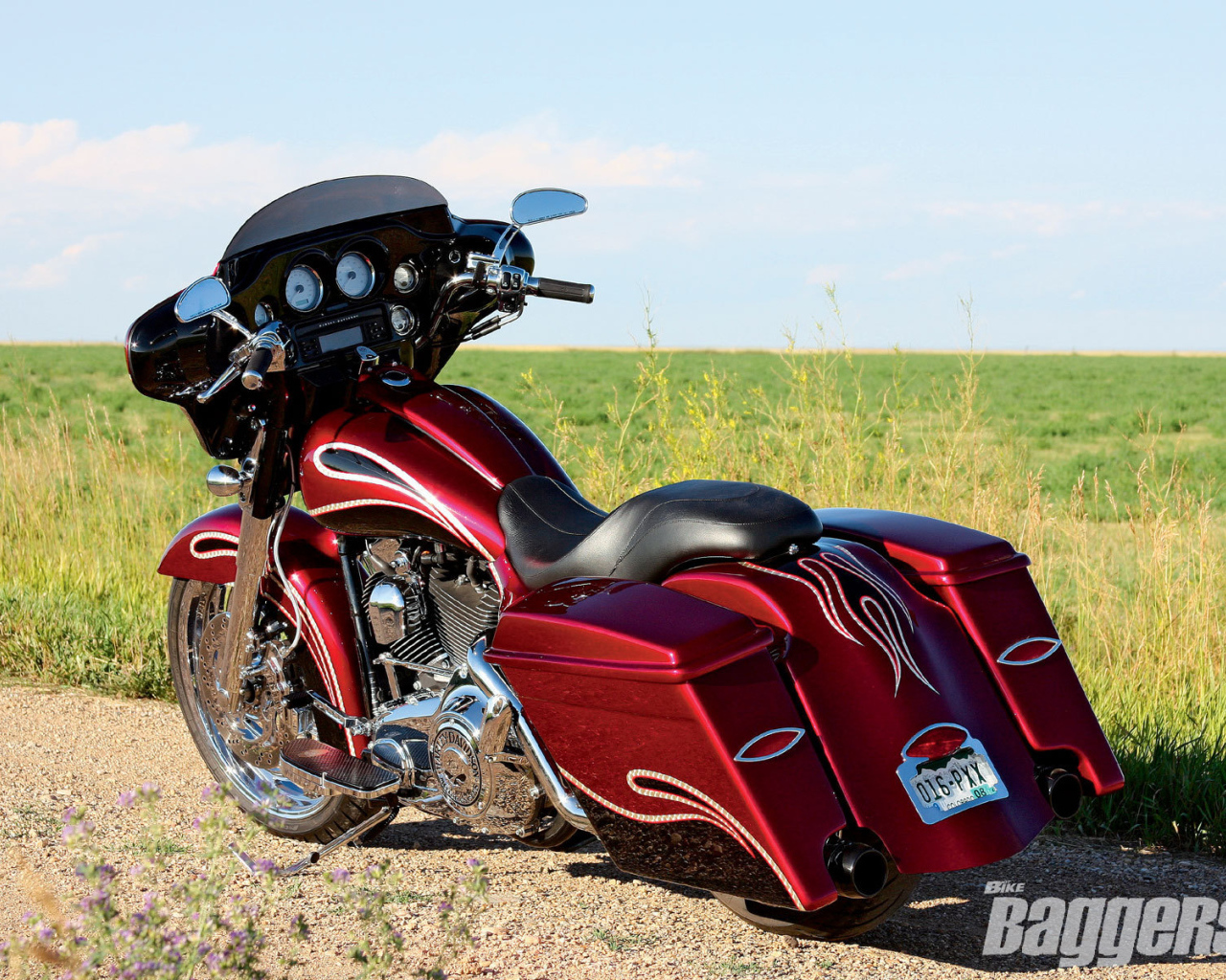 Надежный мотоцикл Harley-Davidson Street Glide