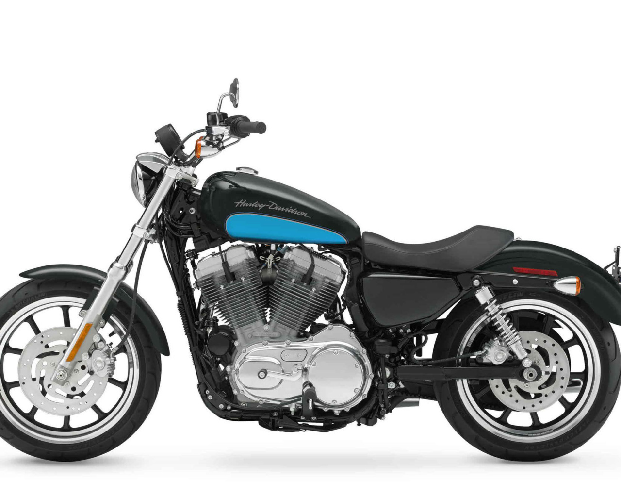 Надежный мотоцикл Harley-Davidson XL 883L Sportster