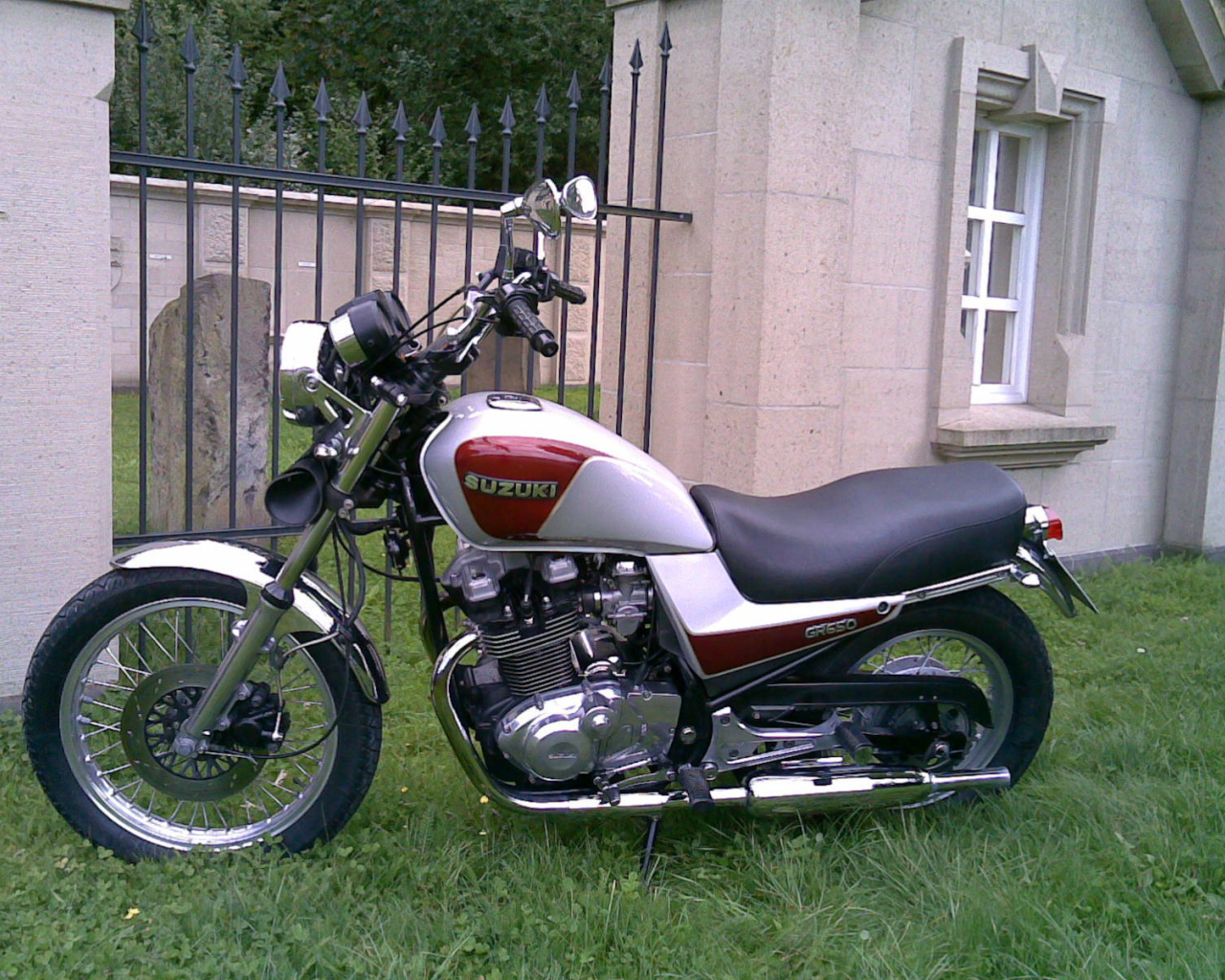 Мотоцикл Suzuki модели RV 125