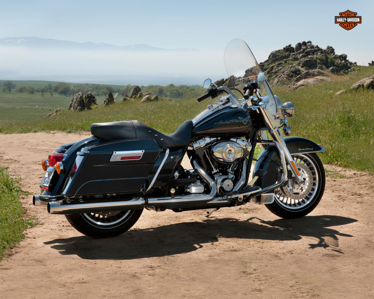 Тест-драйв мотоцикла Harley-Davidson CVO Road King
