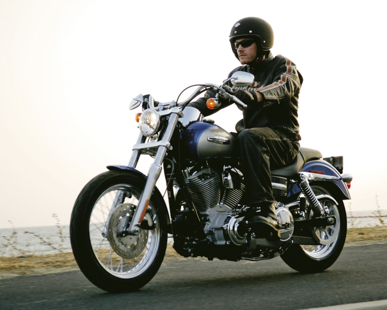 Тест-драйв мотоцикла Harley-Davidson Dyna Super Glide Custom