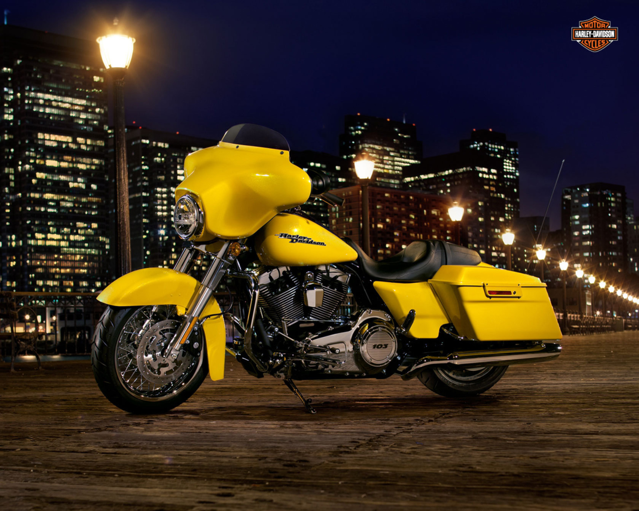 Тест-драйв мотоцикла Harley-Davidson Street Glide